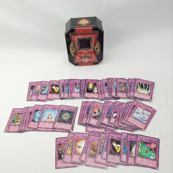 Konami Yu-Gi-Oh Trading Cards Trap Card Lot Of 190 Cards + Collectible Tin 1996 - Picture 1 of 14
